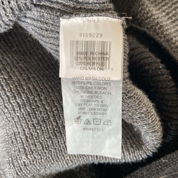 Color-Block Tunic Sweater - Picture 4 of 4